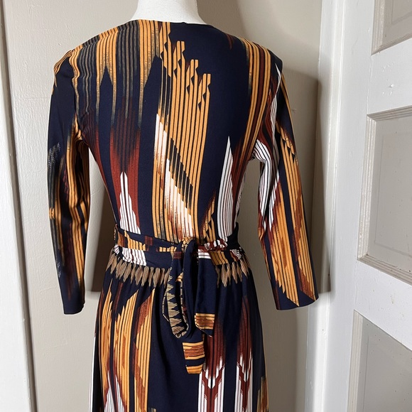 Women’s Charlotte Russe Wrap Dress - Picture 3 of 4